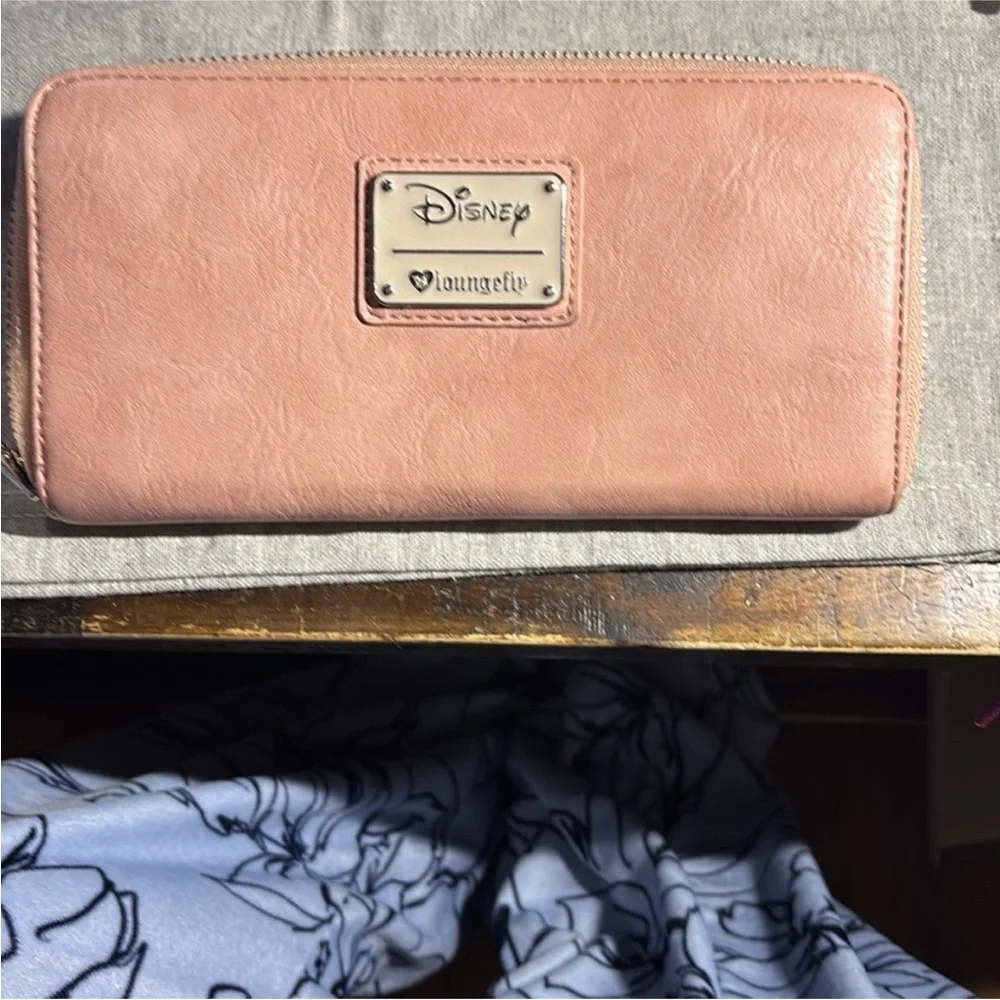 Disney Minnie Mouse Ears Bow Zip‎ Around Wallet